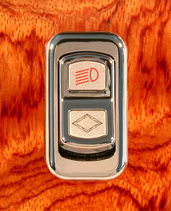 Peterbilt 06+ Rckr Switch Cover LED Hood Lts
