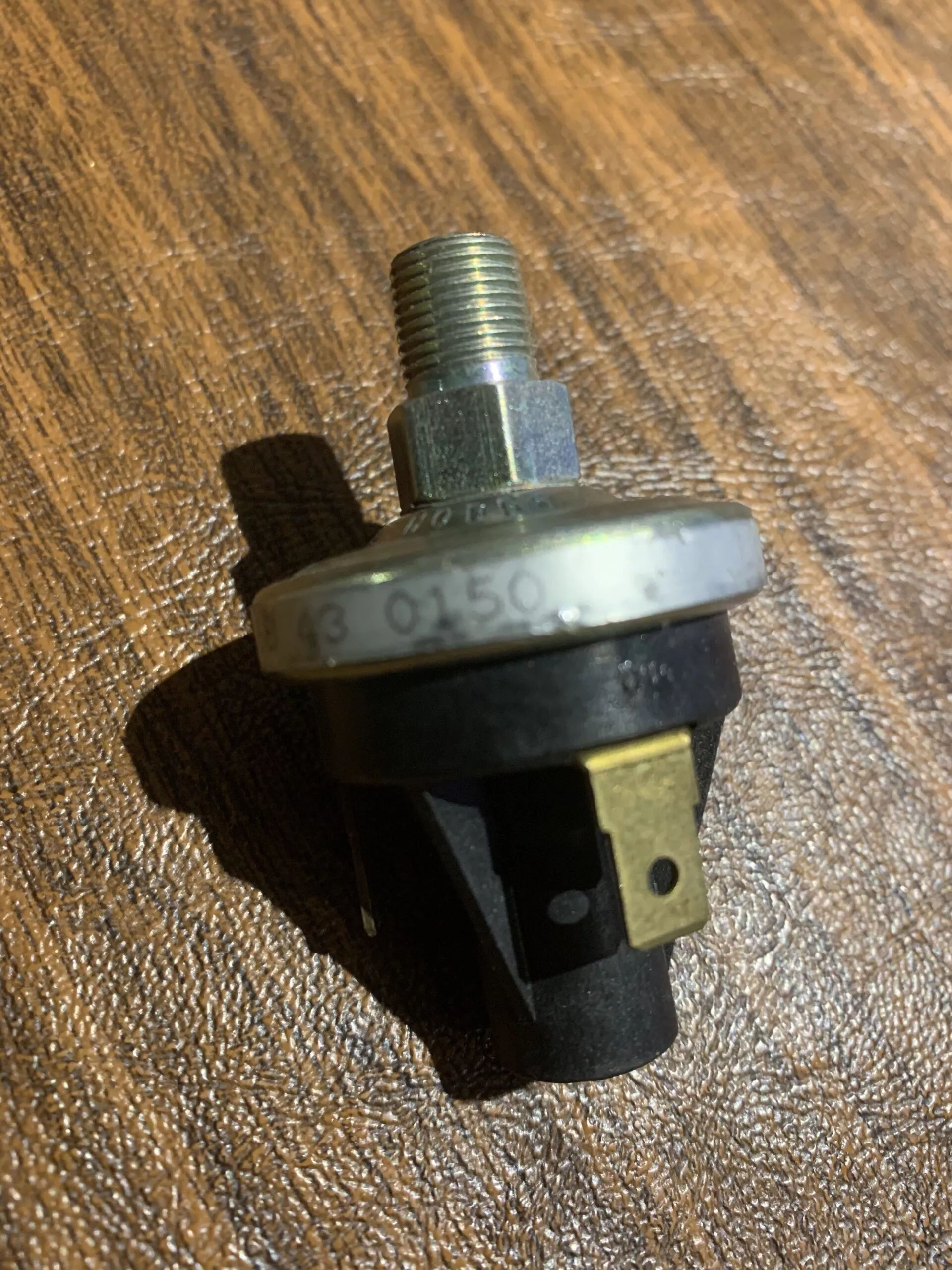Stewart Warner/Hobbs 76068 Pressure Switch