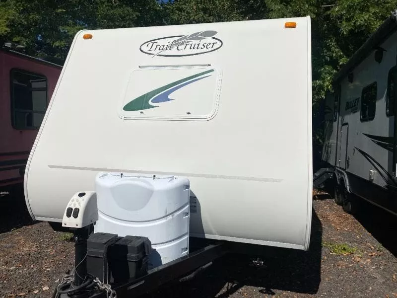 Used 2004 Travel Lite Trail Cruiser 26QBH